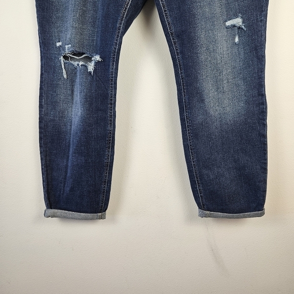Silver Jeans Plus Boyfriend Cropped Jeans Size 18 L29 Distressed - Picture 2 of 7